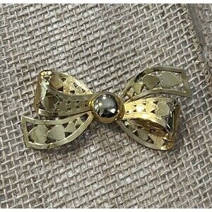 VTG Gold Tone Filigree Lace Heart Bow Brooch Pin Ornate Ribbon Bow Coquette